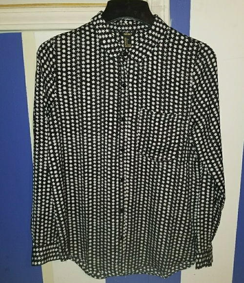 Forever 21 Black w/ White Stars Button-Up. - Picture 1 of 5
